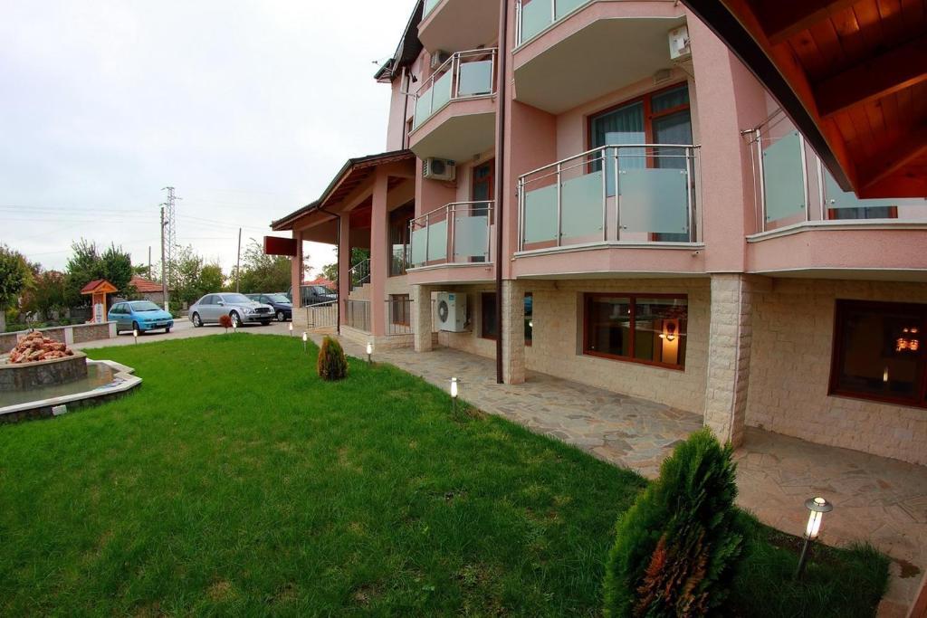 Hotel Akre Kavarna Exterior photo
