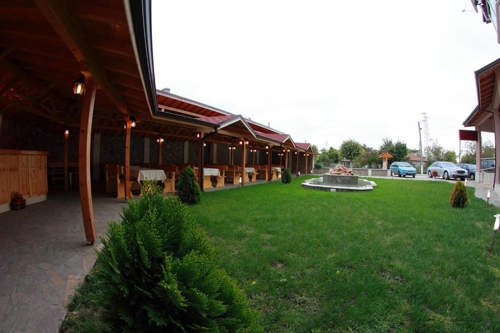 Hotel Akre Kavarna Exterior photo